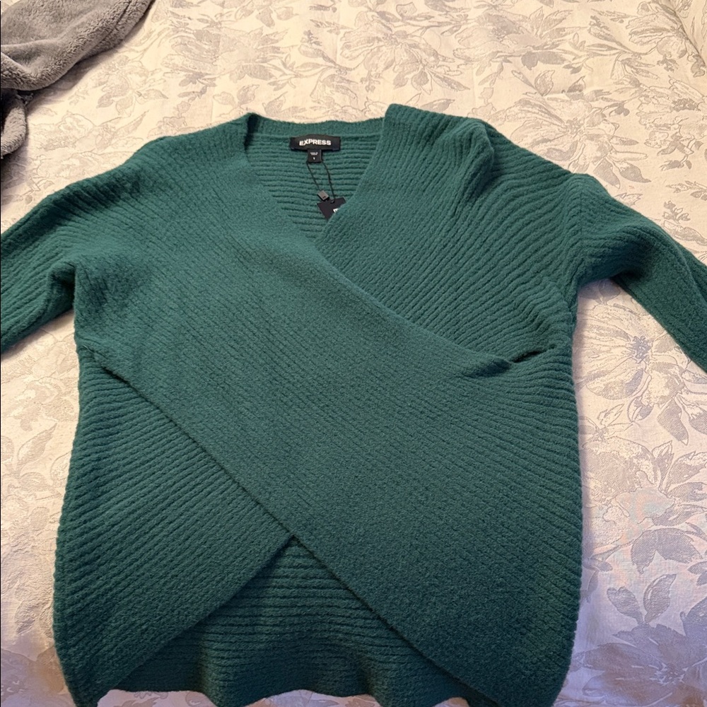 Express women’s  cris cross green sweater